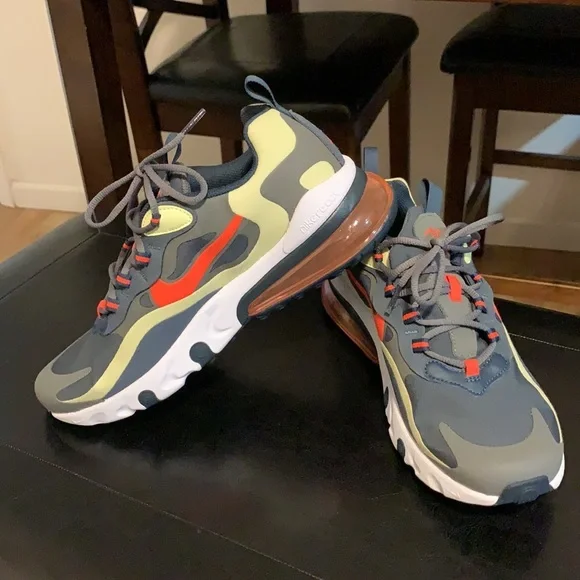 Nike Air Max React 270 7Youth/Womens 8.5 - Picture 3 of 15
